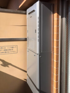 ガス給湯器施工事例 大阪市中央区 rinnai RUH-E1613W2-1